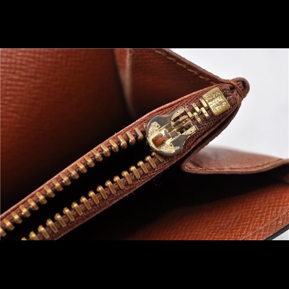 **SOLD**Louis Vuitton Monogram Wallet - Picture 5 of 6